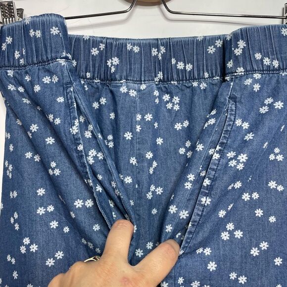 Cato Daisy Print Wide Leg Cropped Denim Pants 22/24W - Picture 4 of 7